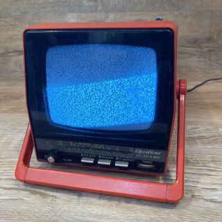 Vintage Quasar Rare Red Model Xp1477r Portable Tv Am/fm Radio & Uhf/vhf