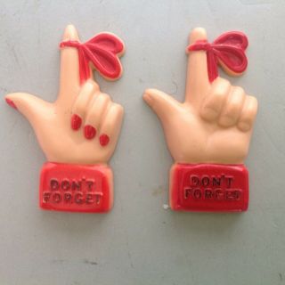 " Don’t Forget " Pair His & Hers Reminder 3d Plastic Magnet,  Vintage Antique