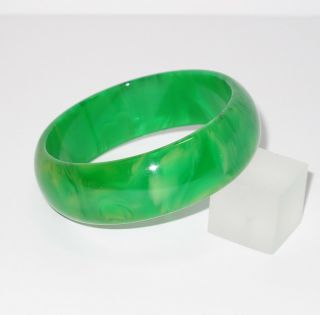 Vintage Bakelite Bracelet Bangle Rare Shamrock Green Marble Color