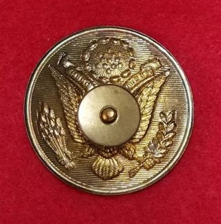 Extremely Rare VINTAGE WW2 U.  S.  Army Enlisted Men Gold Tone Hat Badge 2