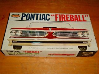 Vintage 1961 Aurora Model Pontiac " Fireball " Kit 565
