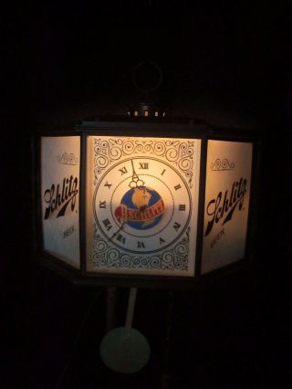 Rare Schlitz Lighted Beer Clock Sign Pendulum Bar Man Cave Advertising