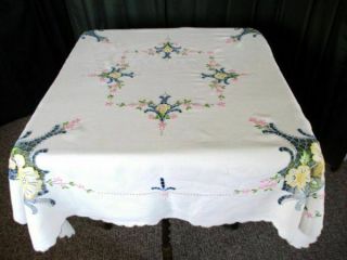 ANTIQUE MADEIRA TABLECLOTH - HAND EMBROIDERED with FLOWERS - LINEN 2