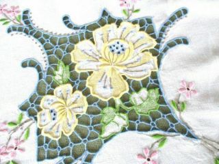 ANTIQUE MADEIRA TABLECLOTH - HAND EMBROIDERED with FLOWERS - LINEN 3