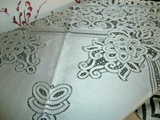 Pretty Vintage Style Ivory Polyester Lace Tablecloth 38 " Square (97 Cm)