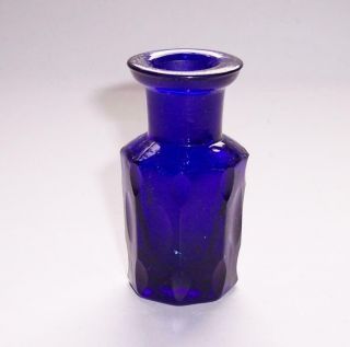 Antique/vintage Dimpled Cobalt Blue Glass Apothecary Medicine Bottle Octagonal