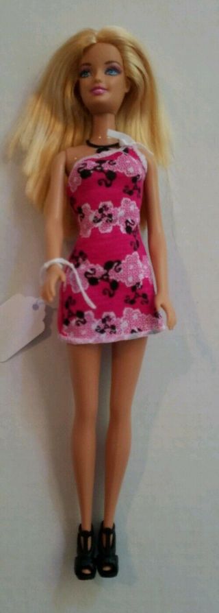 Barbie Doll 2010 Strawberry Blonde Pink Black Dress Shoes Ponytail Necklace Vtg