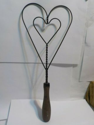 Vintage Antique Double Heart Wire Rug Beater Wooden Handle 14 " Cond