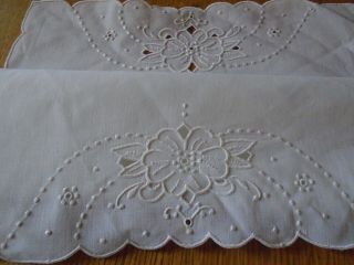 Set Of 8 Vintage Embroidered Irish Linen Table Mats