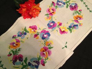Vintage Hand Embroidered Table Runner Pretty Pansies Gorgeous Colours