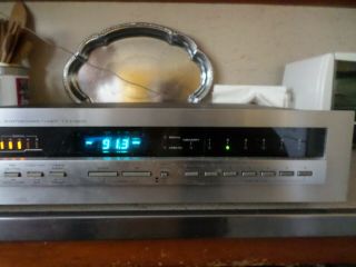 Pioneer rare 1981 top of the line legendary stereo syntesized AM/FM tuner 3