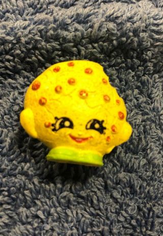Ultra Rare Authentic Shopkins Season 1 Yellow Sparkle Kooky Cookie Figure