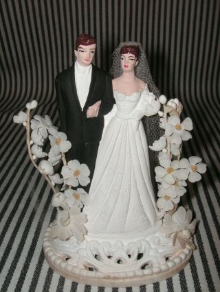 Vintage 1940s 1950s Chalkware Plaster Bride & Groom Cake Topper W/ Flowers