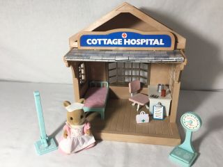 Calico Critters/sylvanian Families Vintage Cottage Hospital With Nurse