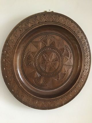 Vintage Carved Wooden Wall Plate Plaque 24cm Diameter Treen