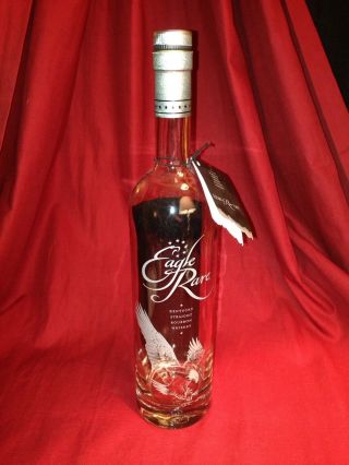 1 Empty Eagle Rare Kentucky Straight Bourbon Whiskey Bottle,  W/cork Cap 750 Ml