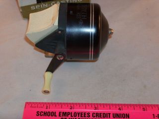 VINTAGE BRONSON HAWK NO.  903 SPIN CASTING REEL WITH PAPERWORK MADE IN USA 2
