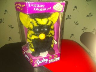 Very Rare Furby Black And Yellow 1999 Tiger Electronics Model 70 - 800