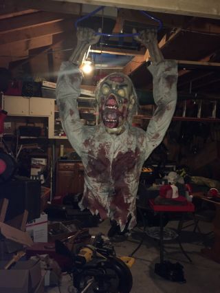 Rare Animated Spirit Halloween 2012 Head Banger Zombie