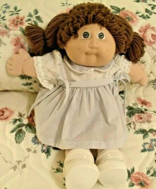 17 " Cabbage Patch Kids Doll,  1985 Coleco,  Yarn Pigtails