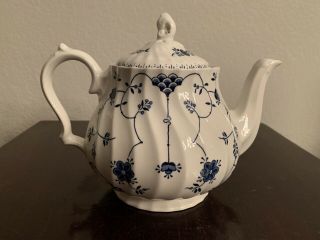 Lovely Churchill Finlandia Teapot & Lid Scalloped Swirl Rim Blue & White