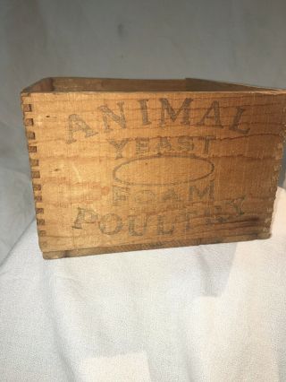 Antique Vintage Wooden Animal Poultry Yeast Foam Advertising Box Dovetail 3