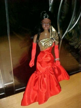 Mattel Black Malibu Christie Doll Barbie Doll Tnt With Oscar De La Renta Outfit