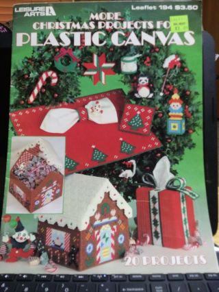1981 Rare Plastic Canvas 20 Items Book Leisure Arts Christmas Gingerbread House