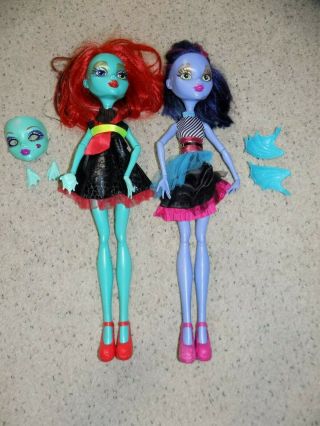 2 Rare 28 Inch Tall Monster High Dolls Gore Geous Ghoul Voltageous & Accessories
