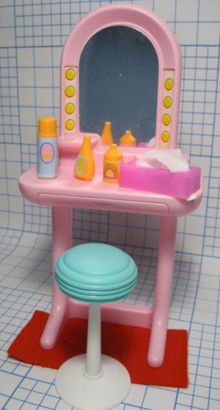 Barbie Doll Bedroom/bathroom Furniture Dream Dollhouse - Vintage 1990 Vanity/stool