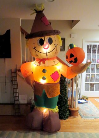 Rare Gemmy 8 Feet Tall Lighted Airblown Inflatable Halloween Scarecrow Pumpkin