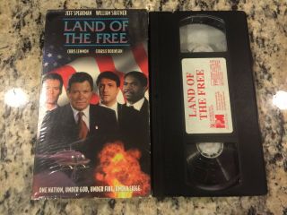 Land Of The Rare Pm Entertainment Vhs 1997 William Shatner,  Jeff Speakman