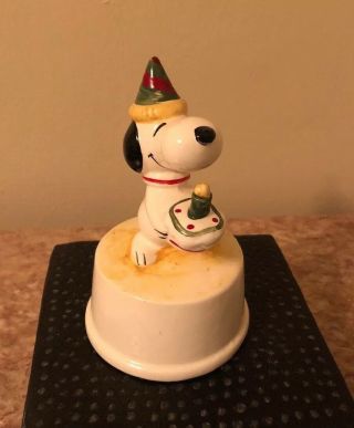 Vintage Snoopy Birthday Cake Topper Peanuts Ceramic Statue Rare