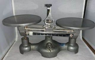 Vintage Scs? Scale Double Pan Balance Cast Base Laboratory Equipment