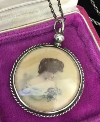 Antique Victorian Jewellery Lovely Silver Opening Photo Locket & Chain