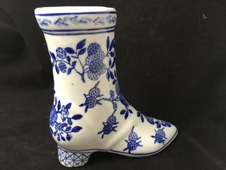 Vintage Blue Willow Chinese Vase High Heels Shoe Porcelain China Granny Boot