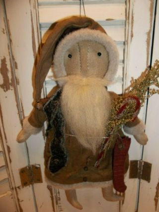 Primitive Folk Art Christmas Santa Claus Doll Beige Suit & Stocking