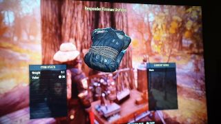 Fallout 76 Ps4 Responders Fireman Outfit And Helmet (rare)