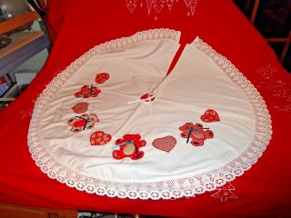 Machine Appliqued 36 " Christmas Tree Skirt Ideal For A Small Or Table Top Tree