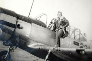 Rare Wasp Female Army Air Corps Photo 1943 Wwii Bt - 13 A Vultee Trainer