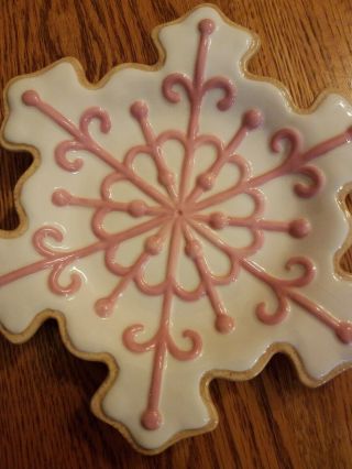 Rare Department 56 Pink & White Snowflake Cookie Plate 8.  5 