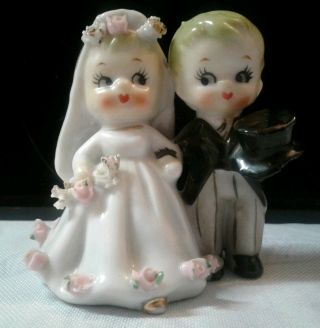 Cute Vintage Lefton Bride & Groom Cake Topper Figurine Bell Porcelain 2.  5 " 8947