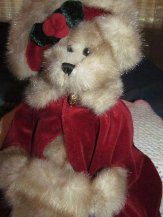 Vintage 2001 - Bearington.  Missy Mistletoe Bear.  17 " Velour Coat W/muff
