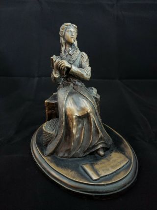 Royal Tara Annie Moore Bronze Statue Ireland.  Queenstown York Ellis Island