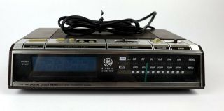 Vintage General Electric Fm/am Digital Clock Radio 7 - 4646a