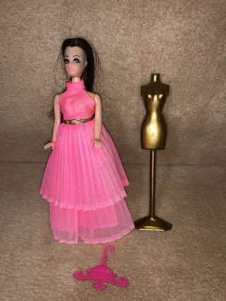 Vintage 1970 Topper Dawn Doll “angie” Wearing Neat Pleats - Doll & Dress