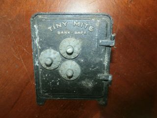 Vintage Antique Diecast Tiny Mite Bank Safe Arrow Specialties