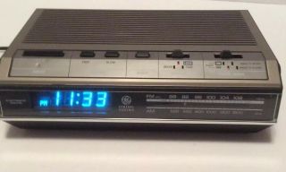 Vintage Ge General Electric 7 - 4642b Digital Alarm Clock Radio
