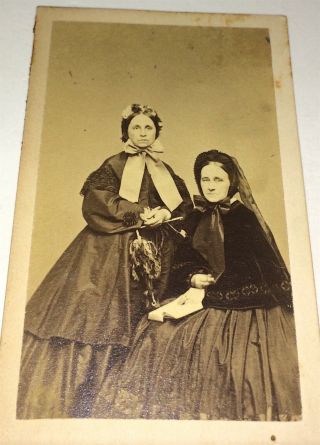 Antique American Civil War Era Victorian Fashion Women Book Cdv Photo
