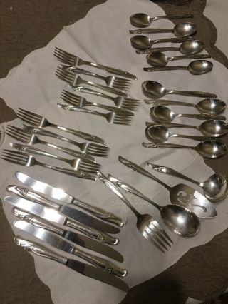 Rogers Bros Is Reinforced Silver Plate Floral 34 Piece Set